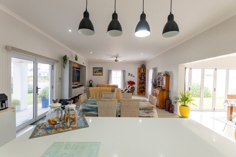3 Bedroom Property for Sale in Lampiesbaai Western Cape